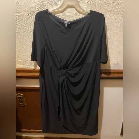 Women’s dress - Picture 1 of 1
